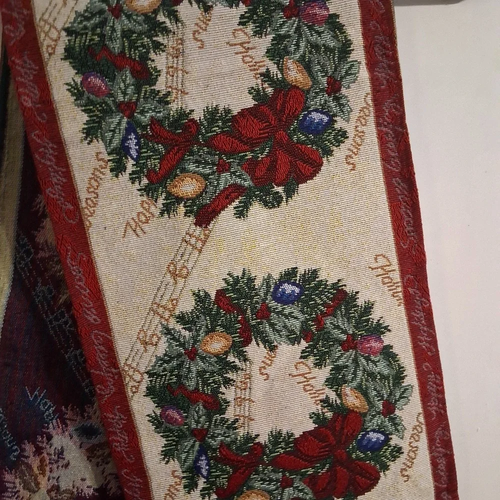 Christmas Needlepoint Tapestry‎ Table Runner Wreath Music Print Exquisite!